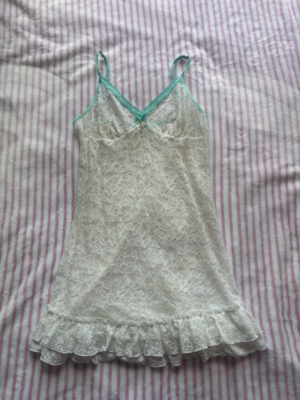 Victoria's Secret White Lace Chemise with Mint Trim